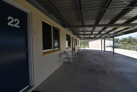 Billabong Motor Inn - Accommodation QLD 6