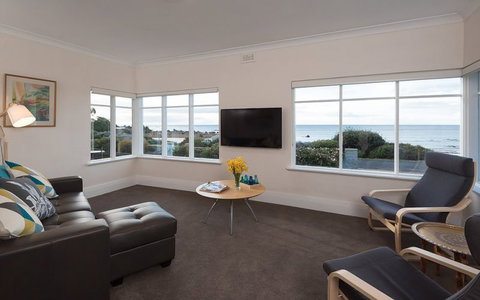 Sunrise At Penguin  - Accommodation QLD 5