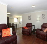 Clifford Gardens Motor Inn - Accommodation QLD