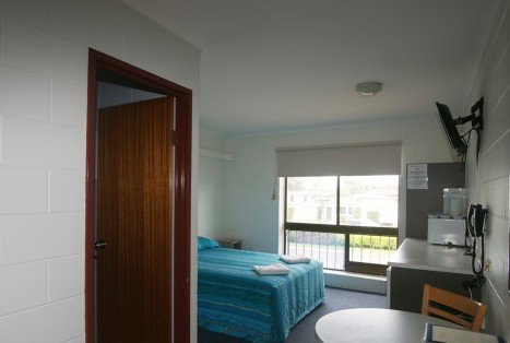 Cedar Lodge Motel - Accommodation QLD 3
