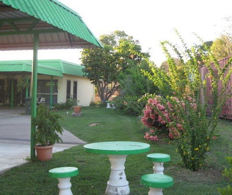 Country Road Motel - Accommodation QLD 5
