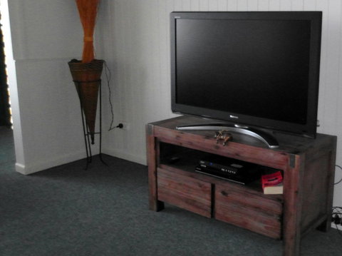 AMELIA STREET GLADSTONE 5 BEDROOMS - Accommodation QLD 4