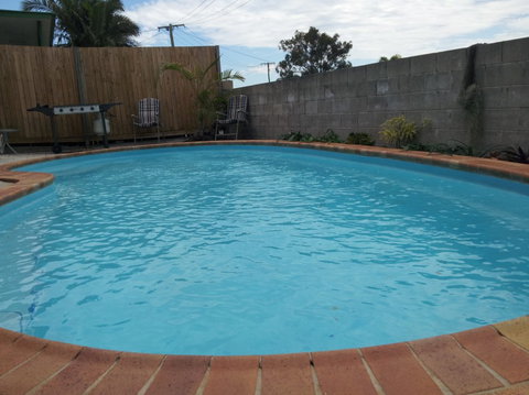 AMELIA STREET GLADSTONE 5 BEDROOMS - Accommodation QLD 5