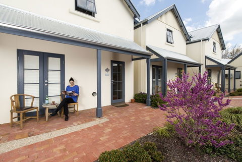 The Haus Studio Apartments - Accommodation QLD 1