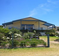 Emu Bay Lodge - Accommodation QLD