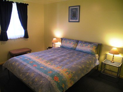 Baudin Budget Units 2&3 And Cottage - Accommodation QLD 3