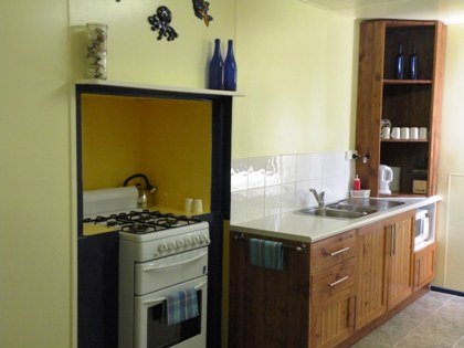 Baudin Budget Units 2&3 And Cottage - Accommodation QLD 4