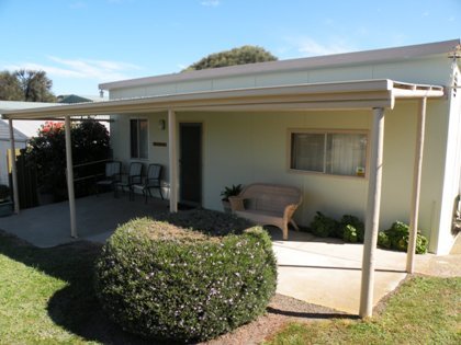 Baudin Budget Units 2&3 And Cottage - Accommodation QLD 5