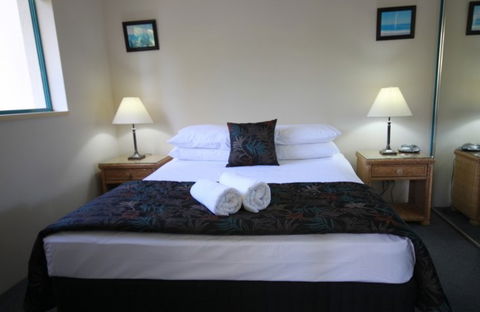 Aruba Beach Resort - Accommodation QLD 3