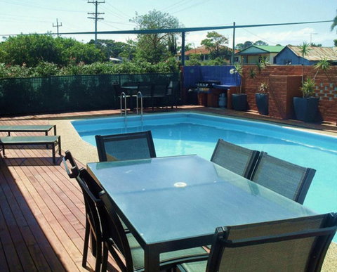Bali Hi Motel - Accommodation QLD 0