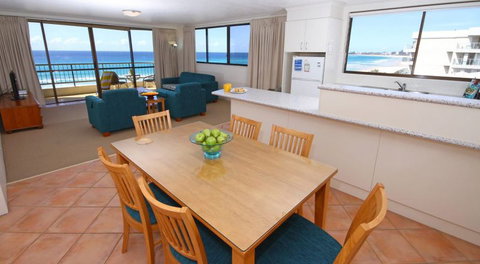 San Simeon Beachfront Apartments - Accommodation QLD 8