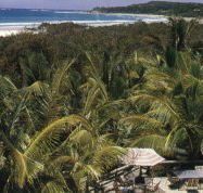 Anchorage Village Beach Resort - Accommodation QLD