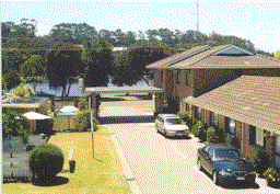 Hybiscus Lodge Motel  Holiday Apartments - Accommodation QLD