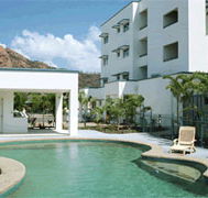 Ocean Breeze By The Strand - Accommodation QLD