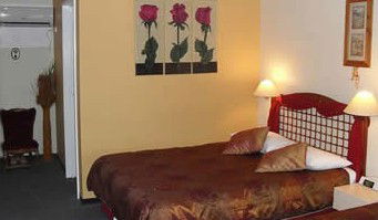 Raceways Motel - Accommodation QLD 3