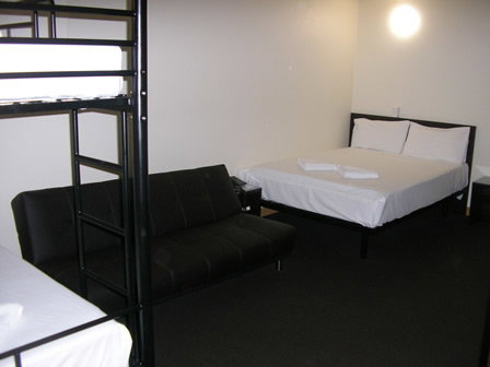 City Edge Brisbane (Formerly: Explorers Inn) - Accommodation QLD 1