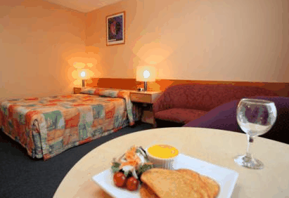 Heemskirk Motor Hotel - Accommodation QLD