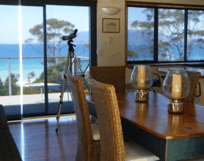 Spring Beach Holiday Villas - Accommodation QLD