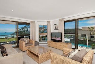Bayview Beachfront Apartments - Accommodation QLD 3