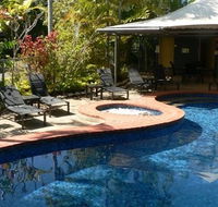 At The Mango Tree Holiday Apartments - Accommodation QLD