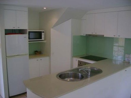 A Tropical Nite - Accommodation QLD 1