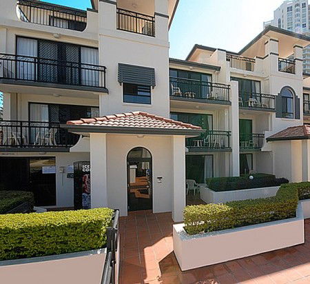 Island Beach Resort - Accommodation QLD 2