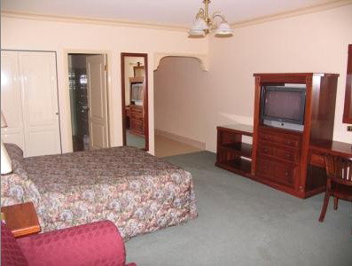 The Lawson Motor Inn - Accommodation QLD 1