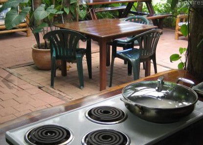 Haleys Cabin & Camping - Accommodation QLD 1