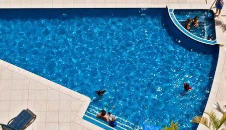 The Peninsular Beachfront Resort - Accommodation QLD 2