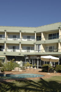Camelot Motel - Accommodation QLD 1