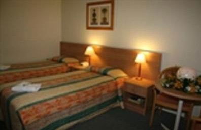 Rest Easy Motel - Accommodation QLD 2