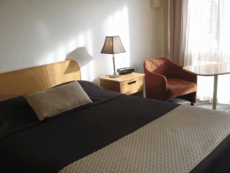 Econo Lodge Hacienda Motel - Accommodation QLD 5
