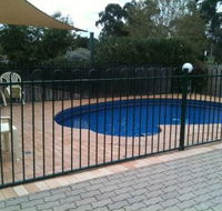 Golden Guitar Motor Inn - Accommodation QLD