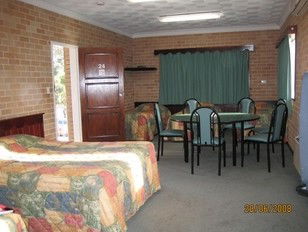 Alexander The Great Motel - Accommodation QLD 2