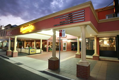 The Commodore Motor Inn - Accommodation QLD 0