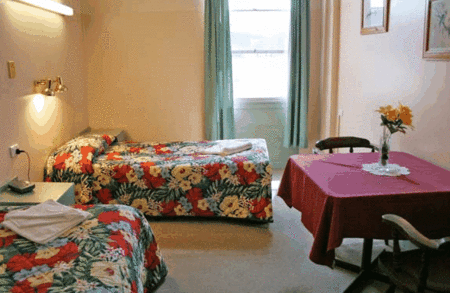 Royal Centrepoint Motel - Accommodation QLD