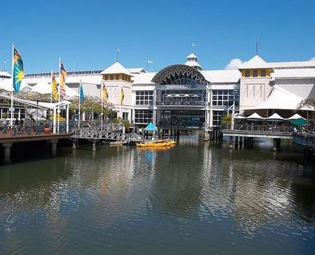 Coral Sea Apartments - Accommodation QLD 3