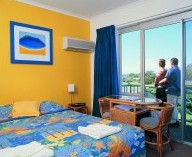 Ocean Side Hawks Nest - Accommodation QLD 1