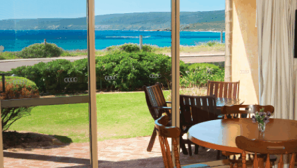 Canal Rocks Beachfront Apartments - Accommodation QLD 2