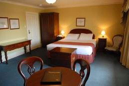Quality Hotel Bentinck - Accommodation QLD 2