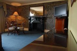 Quality Hotel Bentinck - Accommodation QLD 4