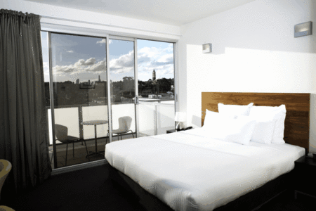 Cosmopolitan Hotel - Accommodation QLD