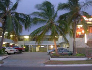 Tropical Gateway Motor Inn - Accommodation QLD 1