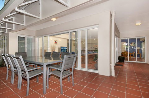 Balboa Apartments - Accommodation QLD 2