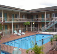 The Coasters Motel - Accommodation QLD