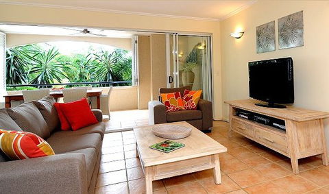 Cayman Villas Port Douglas - Accommodation QLD 1