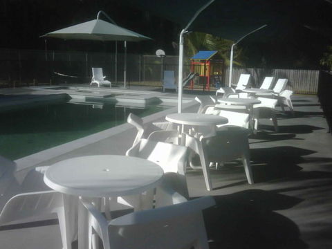L'Amor Holiday Apartments - Accommodation QLD 5