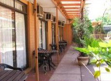 Desert Rose Inn - Accommodation QLD 0