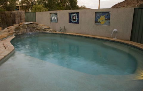 Hillsview Tourist Apartments - Accommodation QLD 1