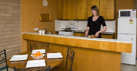 Hillsview Tourist Apartments - Accommodation QLD 3